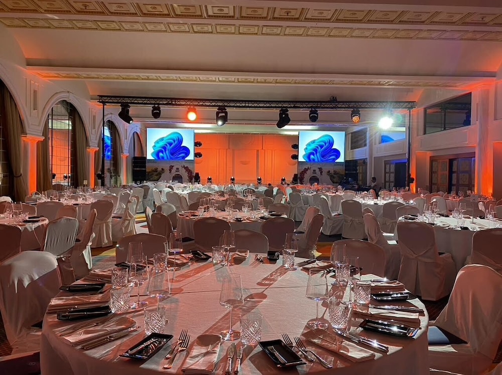 Royal Myconian - Leading Hotels of the World — Restaurant & bars in Elia, South Aegean