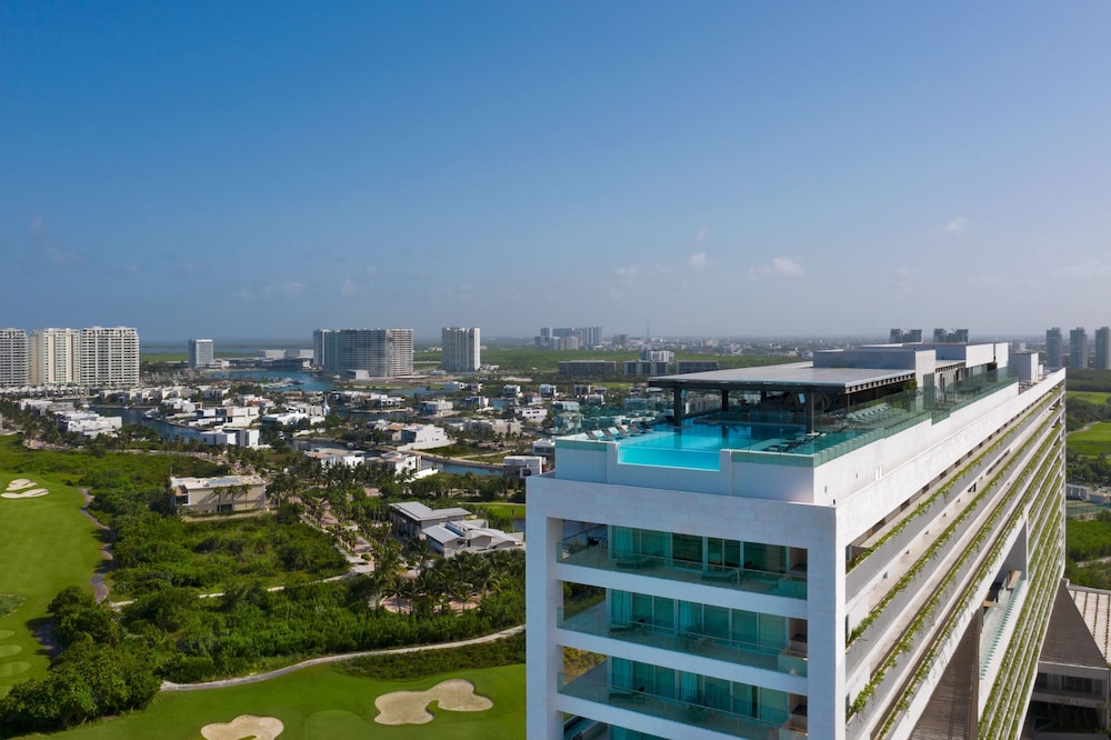 Hyatt Vivid Cancun Adults Only - All Inclusive — Hotel building in Cancun, Quintana Roo