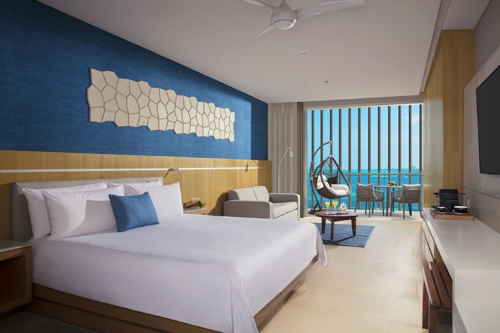 Hyatt Vivid Cancun Adults Only - All Inclusive — Hotel rooms in Cancun, Quintana Roo