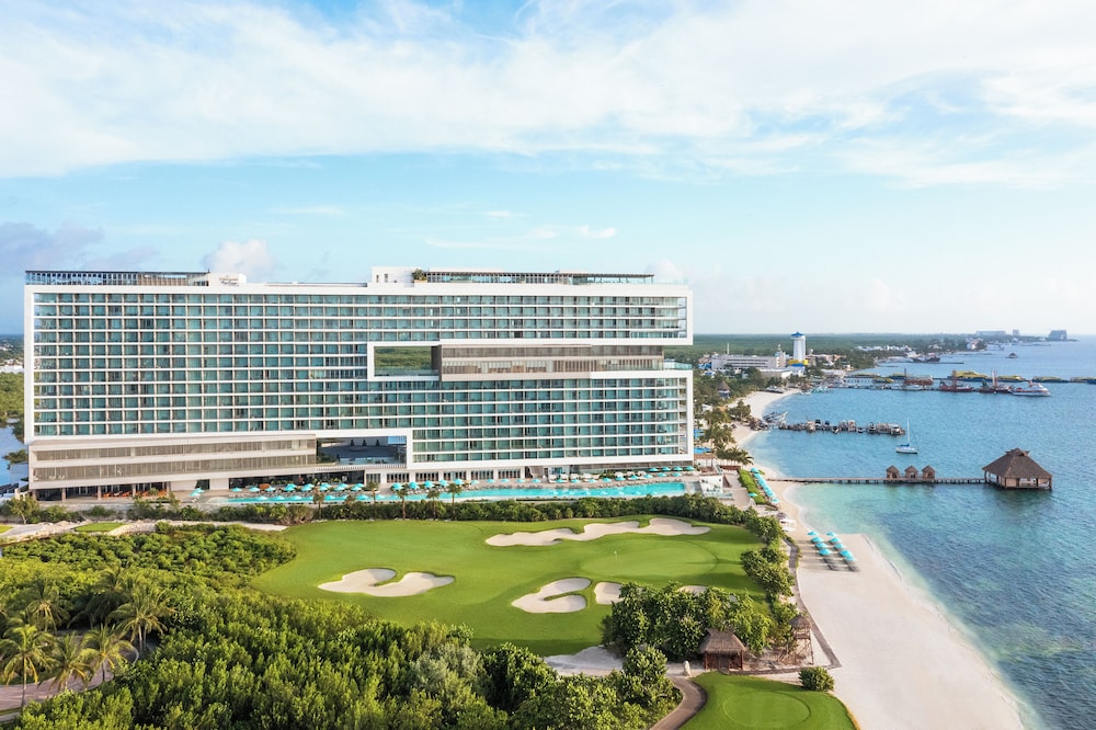 Hyatt Vivid Cancun Adults Only - All Inclusive — Hotel building in Cancun, Quintana Roo