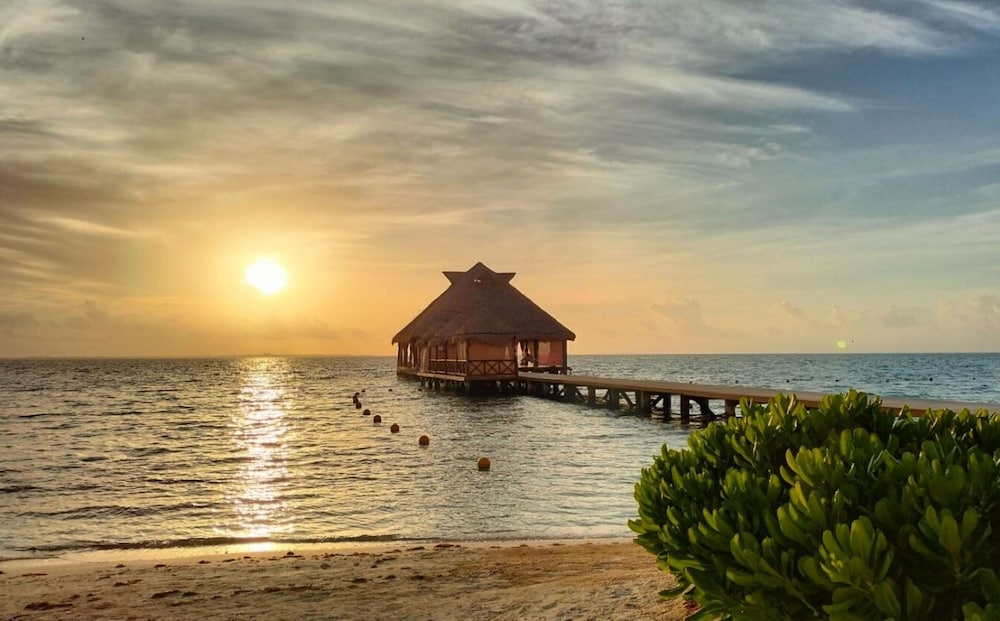 Hyatt Vivid Cancun Adults Only - All Inclusive — Beach in Cancun, Quintana Roo