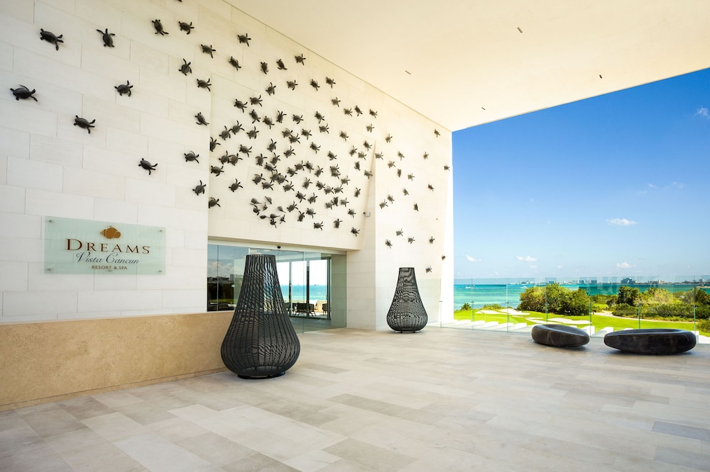 Hyatt Vivid Cancun Adults Only - All Inclusive — Hotel building in Cancun, Quintana Roo