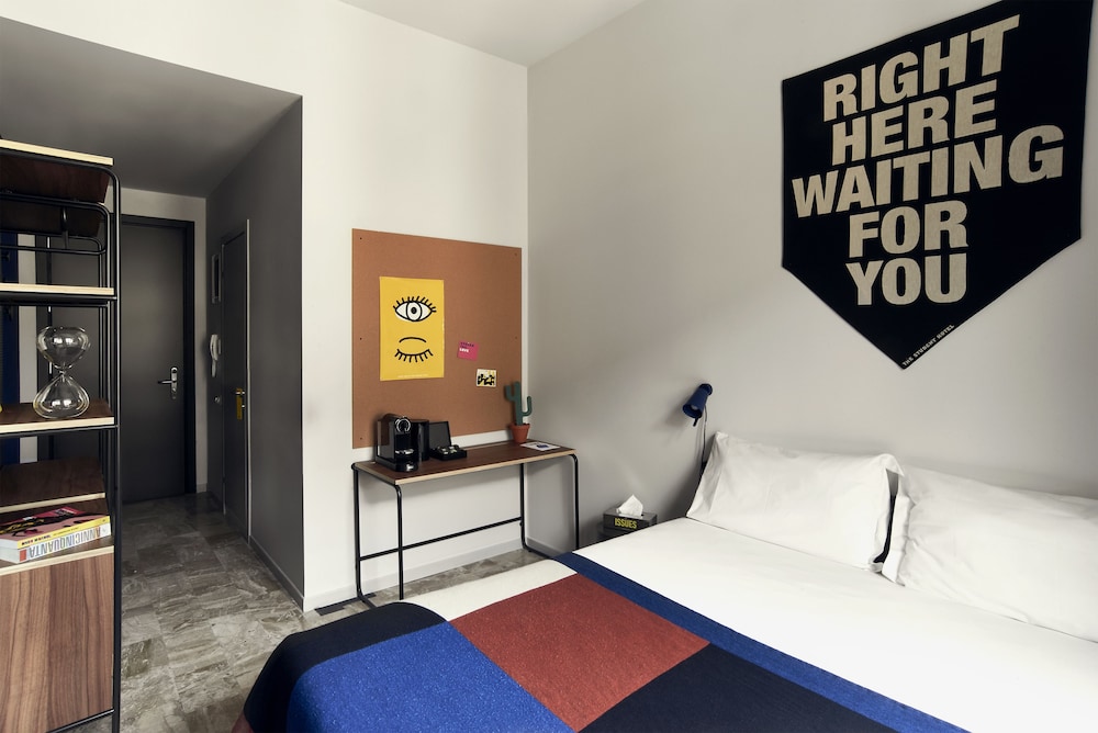 The Social Hub Florence Lavagnini — Hotel rooms in Florence, Tuscany