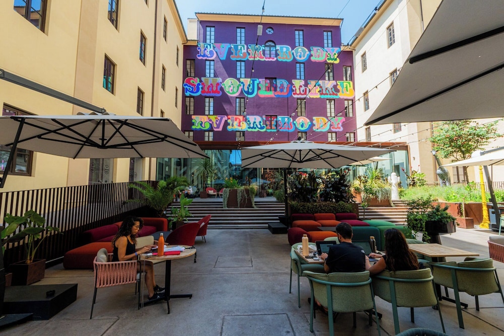 The Social Hub Florence Lavagnini — Hotel building in Florence, Tuscany