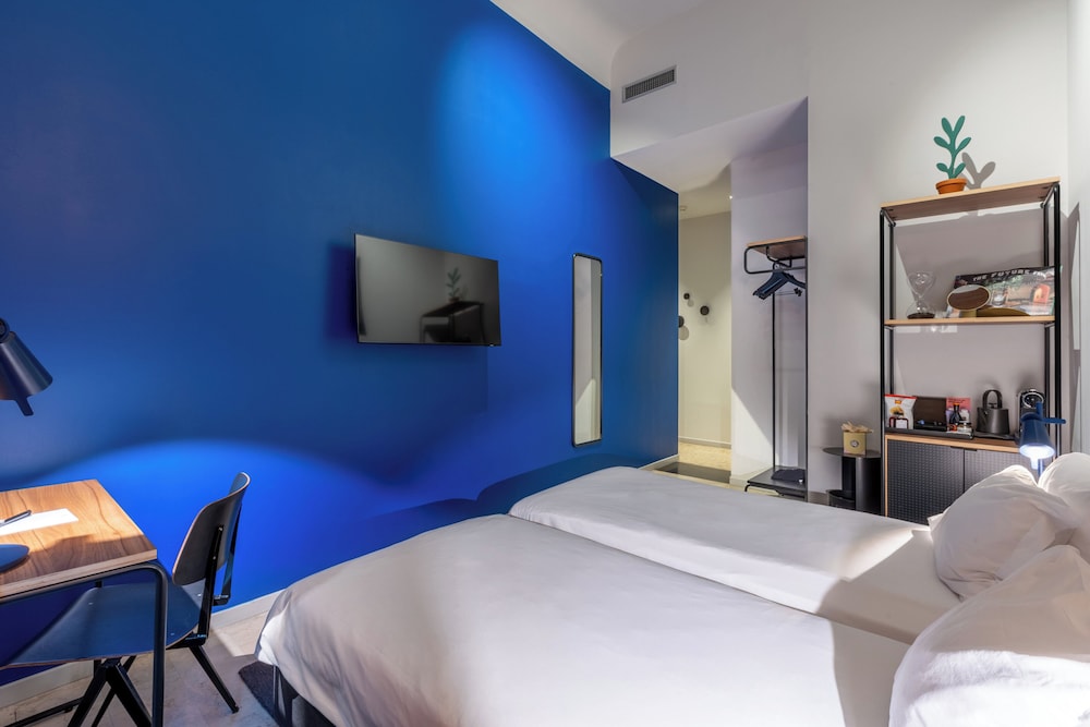 The Social Hub Florence Lavagnini — Hotel rooms in Florence, Tuscany