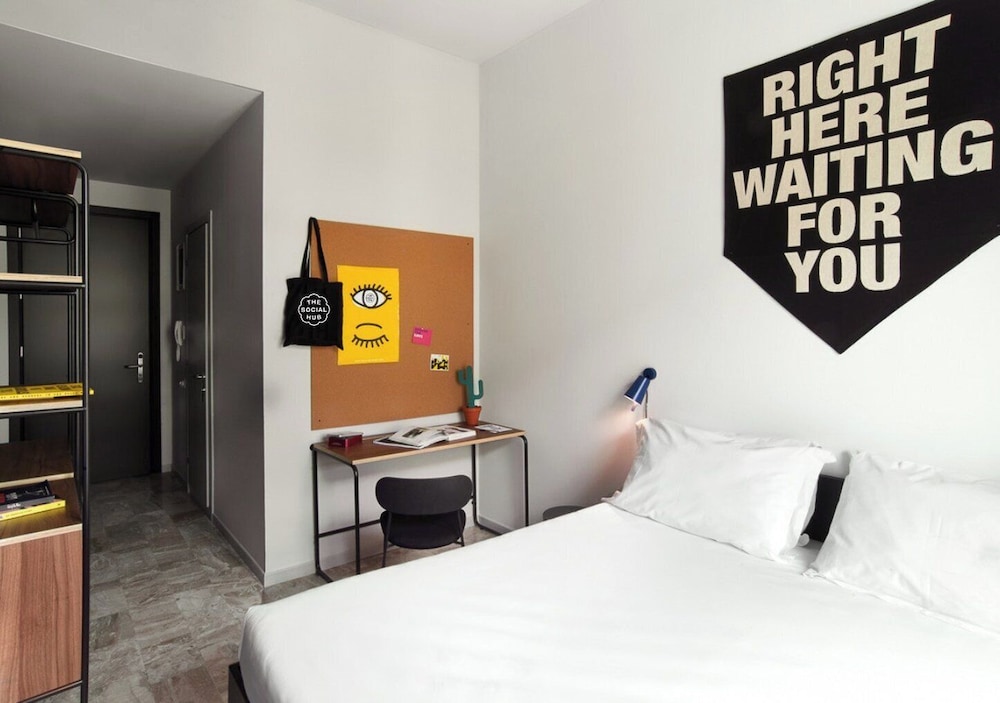 The Social Hub Florence Lavagnini — Hotel rooms in Florence, Tuscany