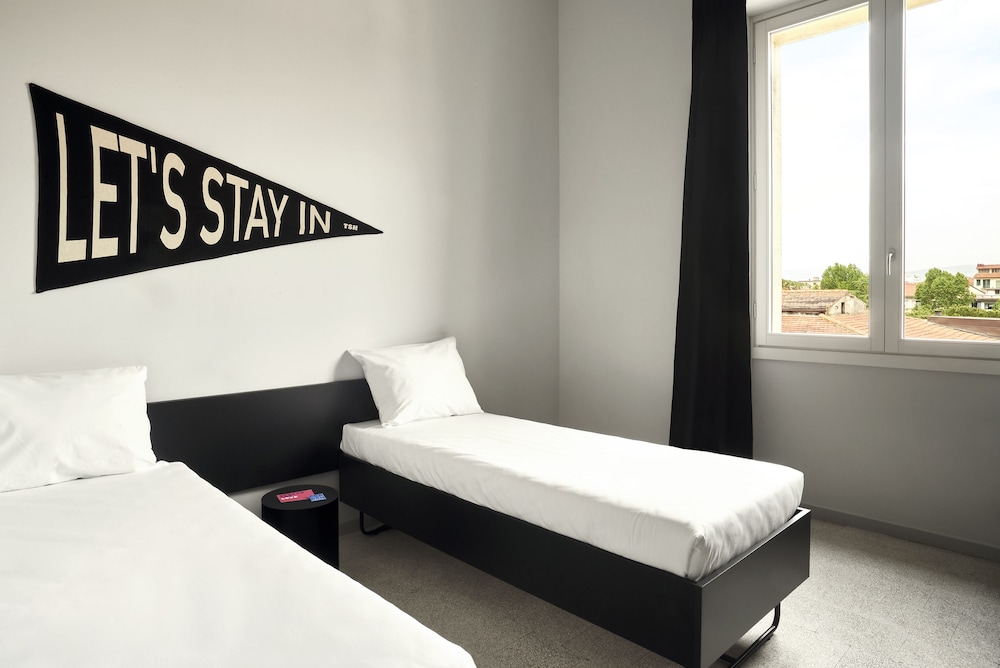 The Social Hub Florence Lavagnini — Hotel rooms in Florence, Tuscany