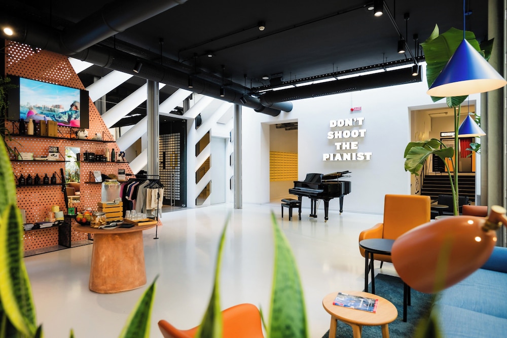 The Social Hub Florence Lavagnini — Restaurant & bars in Florence, Tuscany