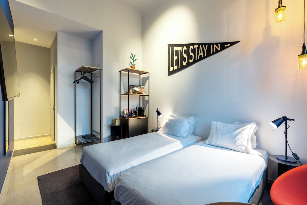 The Social Hub Florence Lavagnini — Hotel rooms in Florence, Tuscany