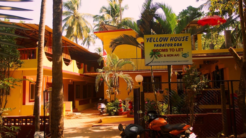 Yellow House — Main photo in Vagator Beach, Goa