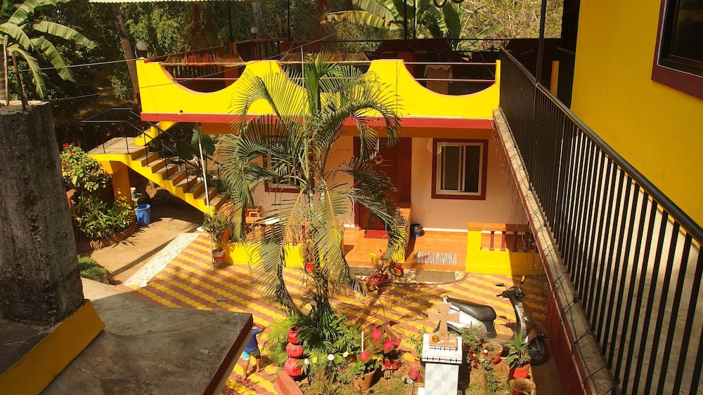 Yellow House — Hotel building in Vagator Beach, Goa
