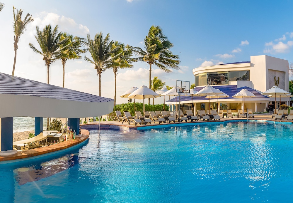 Desire Pearl Riviera Maya Resort – All Inclusive, Exclusively for Couples — Swimming pool in Puerto Morelos, Quintana Roo