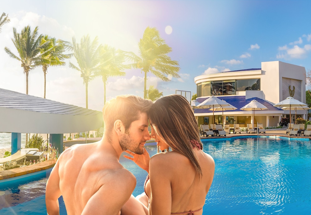 Desire Pearl Riviera Maya Resort – All Inclusive, Exclusively for Couples — Swimming pool in Puerto Morelos, Quintana Roo