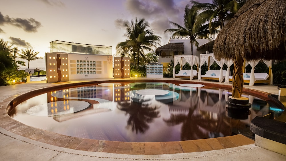 Desire Pearl Riviera Maya Resort – All Inclusive, Exclusively for Couples — Swimming pool in Puerto Morelos, Quintana Roo