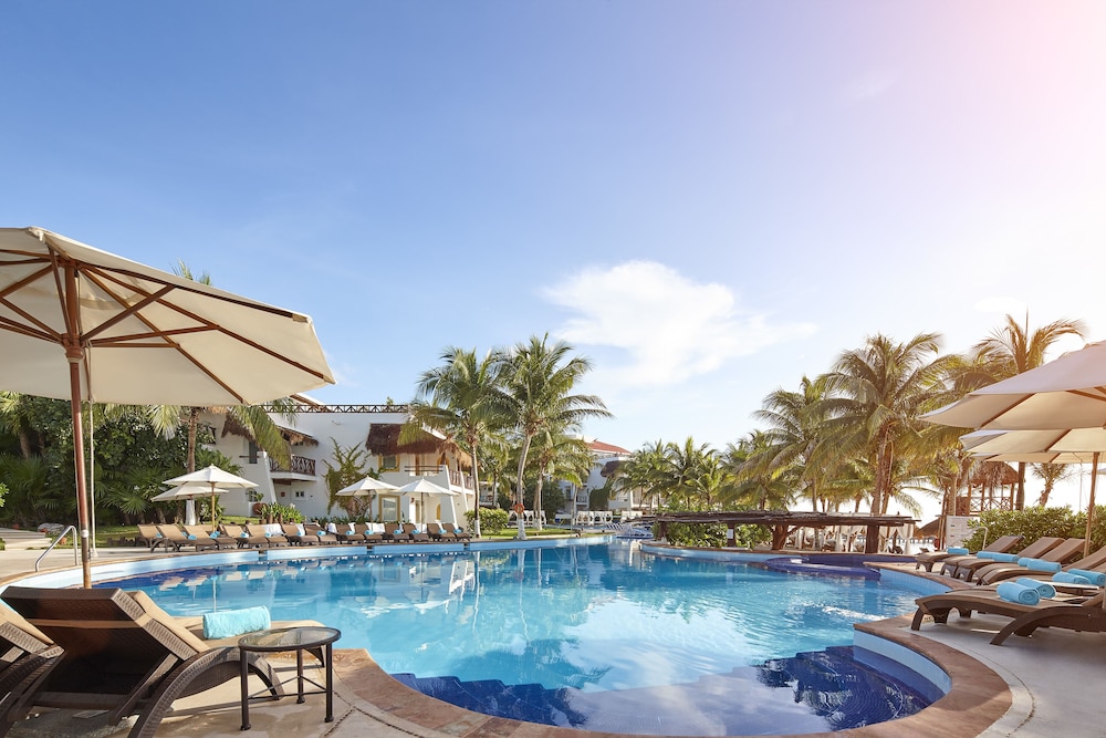 Desire Pearl Riviera Maya Resort – All Inclusive, Exclusively for Couples — Swimming pool in Puerto Morelos, Quintana Roo