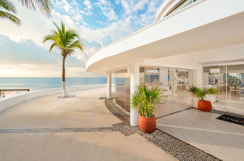 Desire Pearl Riviera Maya Resort – All Inclusive, Exclusively for Couples — Hotel building in Puerto Morelos, Quintana Roo