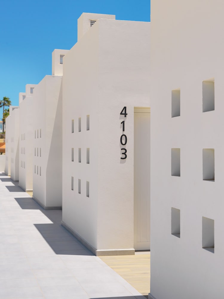 H10 Ocean Dreams Boutique Hotel - Adults Only — Hotel building in Corralejo, Canary Islands