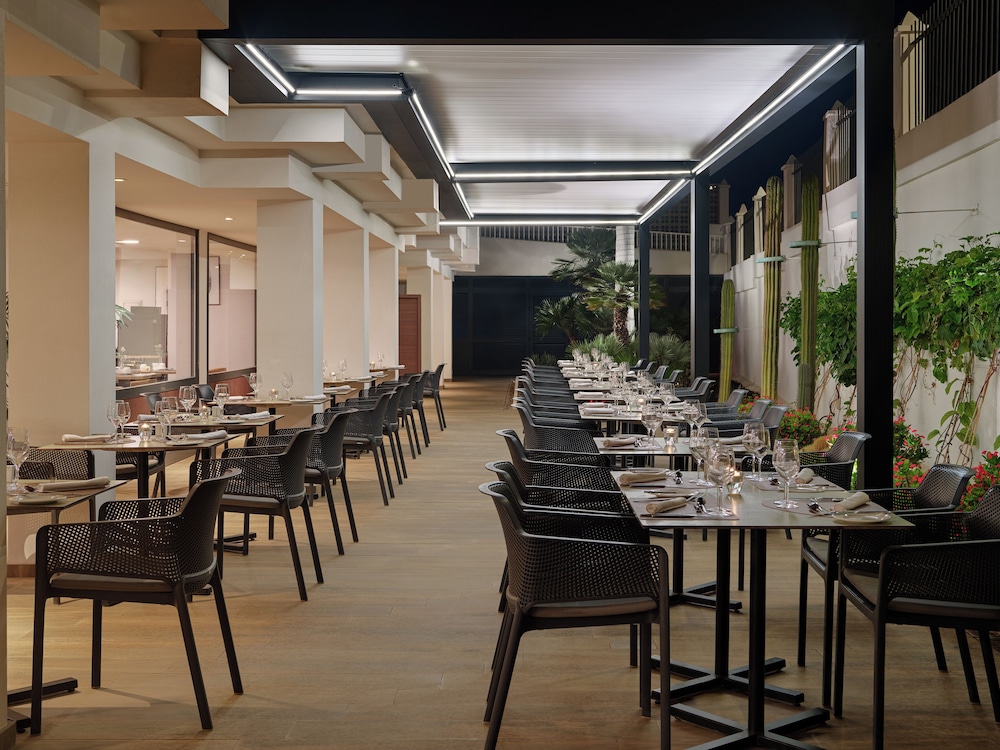 H10 Ocean Dreams Boutique Hotel - Adults Only — Restaurant & bars in Corralejo, Canary Islands