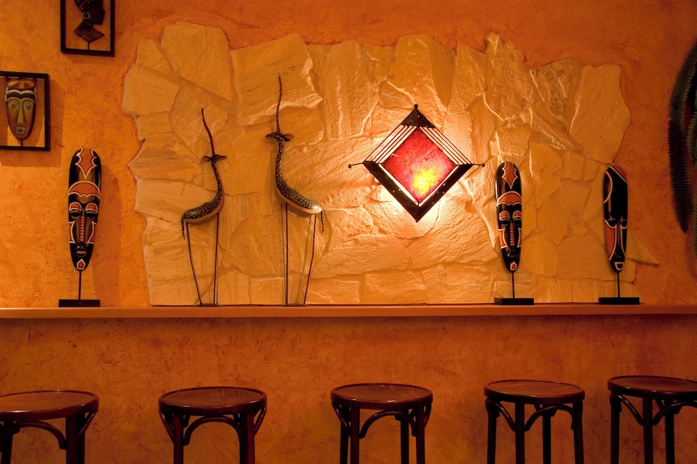Aparthotel Esquinzo Y Monte Del Mar — Restaurant & bars in Esquinzo, Canary Islands