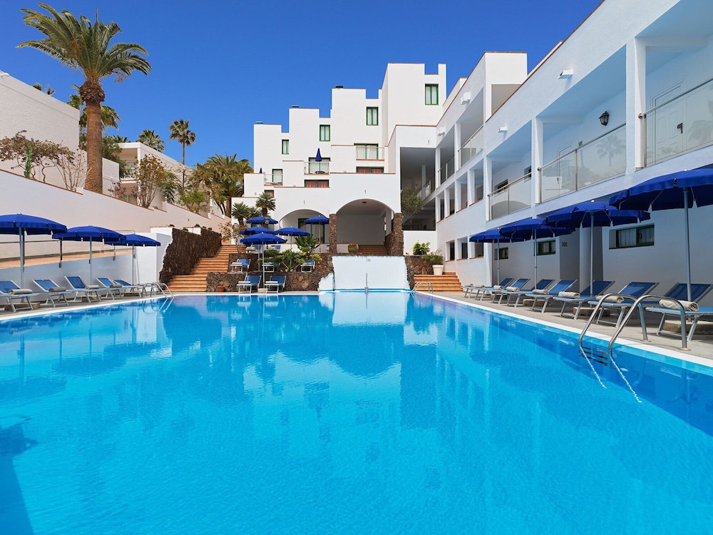 Aparthotel Esquinzo Y Monte Del Mar — Swimming pool in Esquinzo, Canary Islands