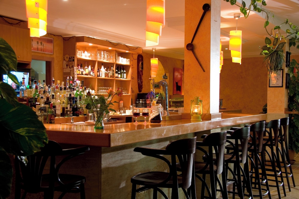 Aparthotel Esquinzo Y Monte Del Mar — Restaurant & bars in Esquinzo, Canary Islands