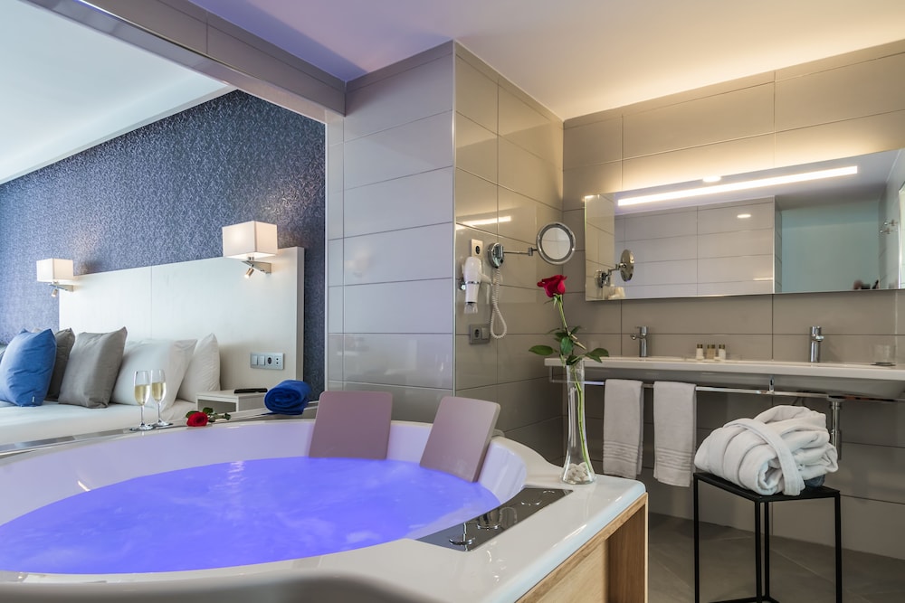 Aparthotel Esquinzo Y Monte Del Mar — Hotel rooms in Esquinzo, Canary Islands