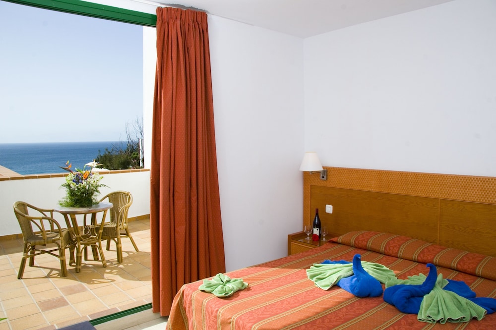 Aparthotel Esquinzo Y Monte Del Mar — Hotel rooms in Esquinzo, Canary Islands