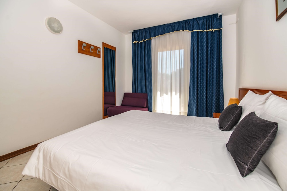 Ai Pini Medulin Resort — Hotel rooms in Medulin, Istria