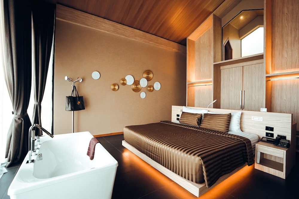 The Senses Resort & Pool Villas, Phuket — Hotel rooms in Patong Beach, Phuket Province