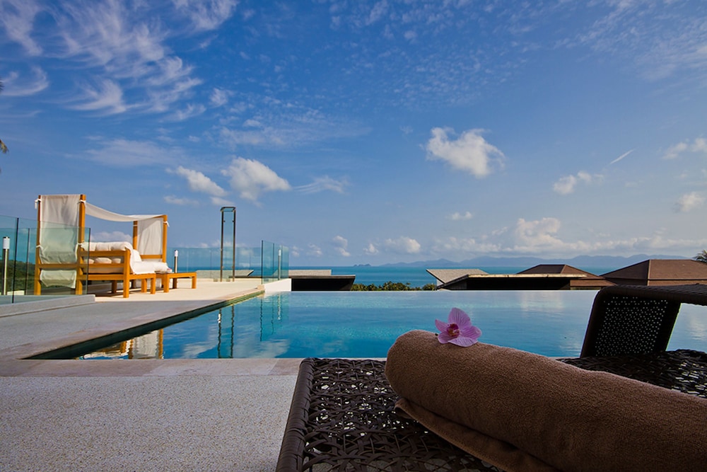 Code Samui Hotel — Swimming pool in Mae Nam, Surat Thani