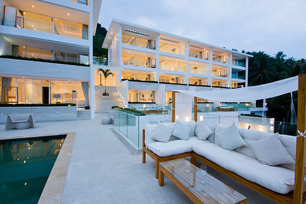 Code Samui Hotel — Hotel building in Mae Nam, Surat Thani