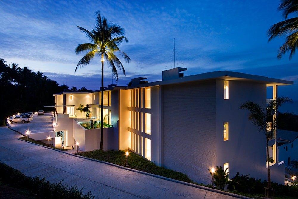 Code Samui Hotel — Hotel building in Mae Nam, Surat Thani