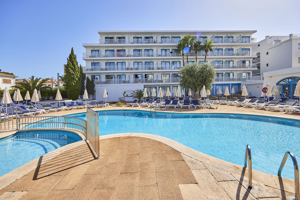 Hotel Ilusion Vista Blava — Swimming pool in Cala Millor, Balearic Islands