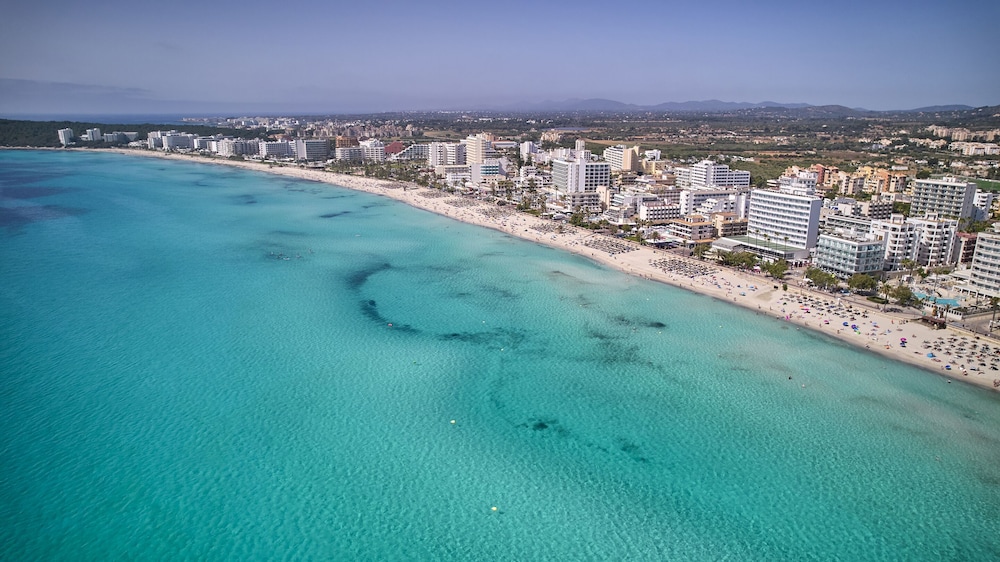 Hotel Ilusion Vista Blava — Beach in Cala Millor, Balearic Islands