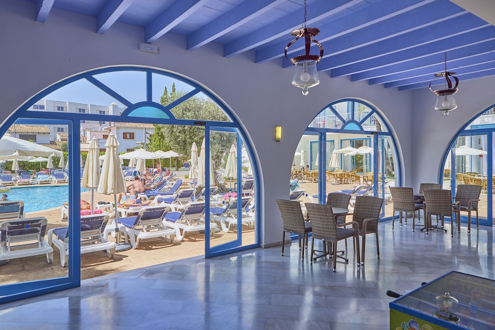 Hotel Ilusion Vista Blava — Swimming pool in Cala Millor, Balearic Islands