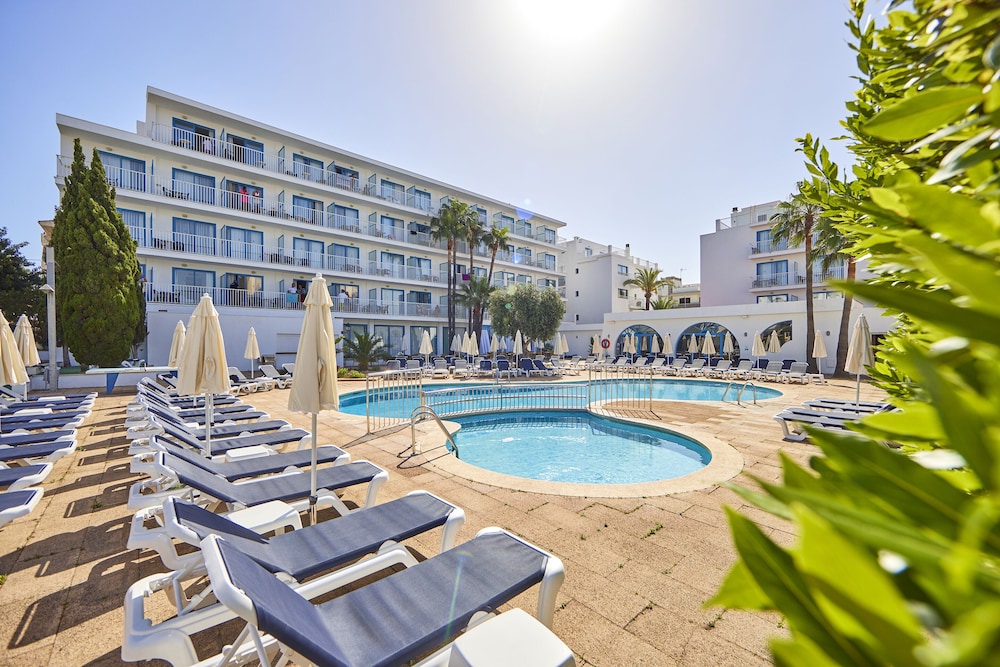 Hotel Ilusion Vista Blava — Swimming pool in Cala Millor, Balearic Islands