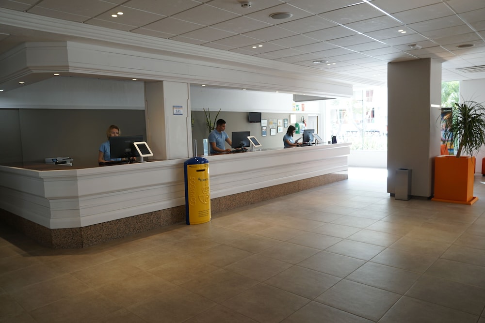 Ohtels Villa Dorada — Hotel building in Salou, Catalonia