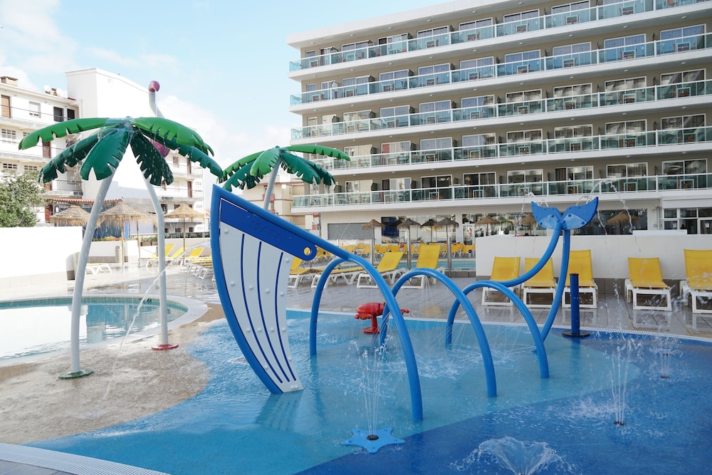 Ohtels Villa Dorada — Attractions for children in Salou, Catalonia