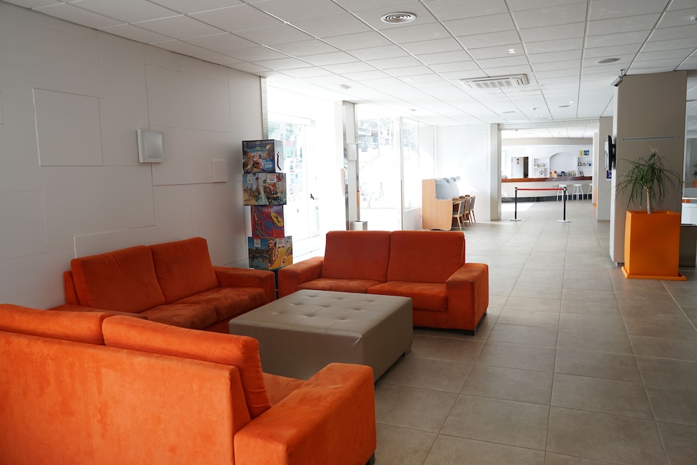 Ohtels Villa Dorada — Hotel building in Salou, Catalonia