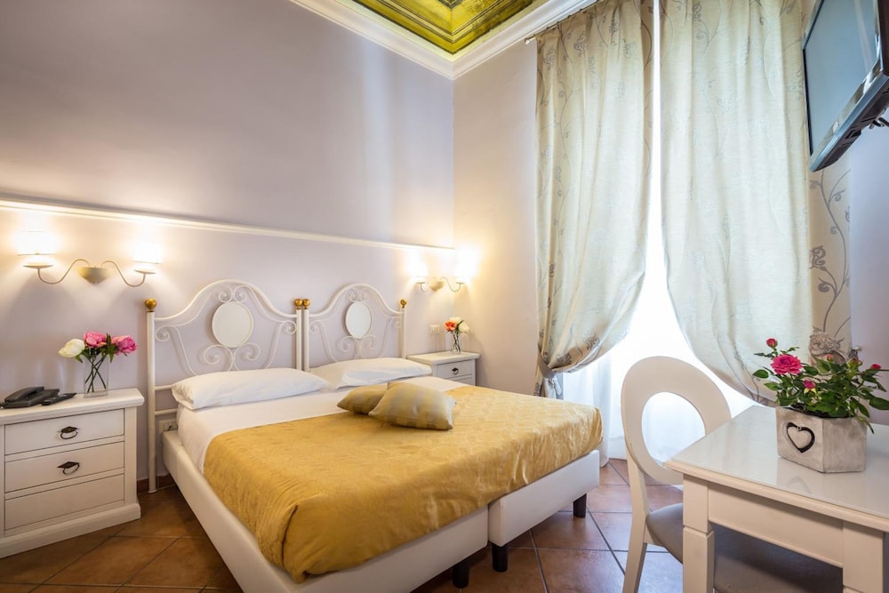 Hotel Ferrucci Firenze — Hotel rooms in Florence, Tuscany
