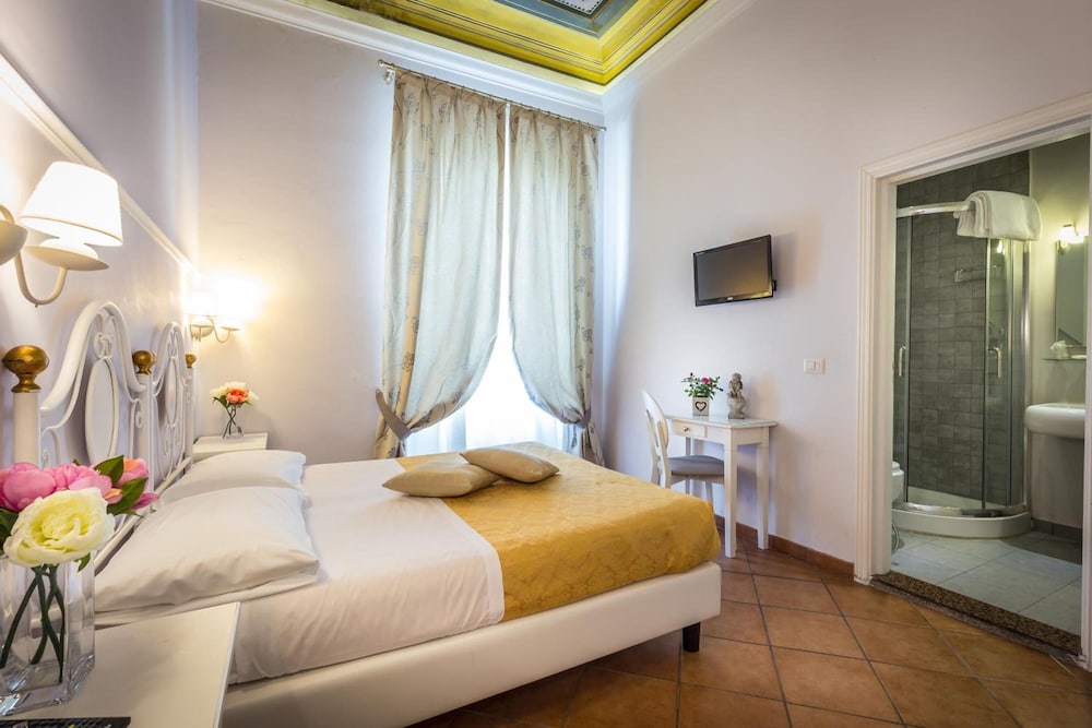 Hotel Ferrucci Firenze — Hotel rooms in Florence, Tuscany