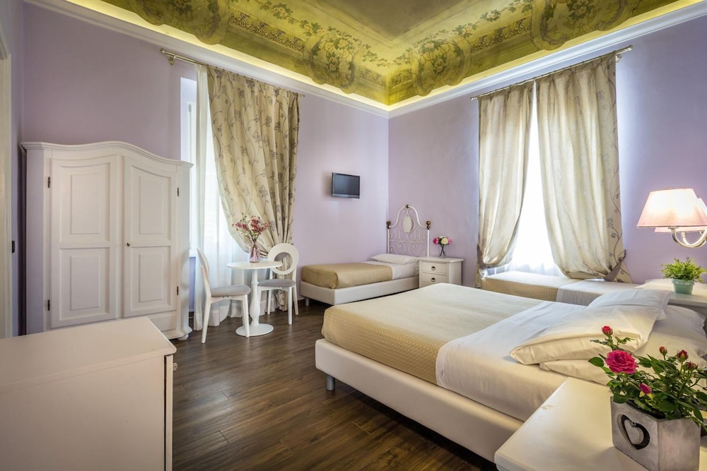 Hotel Ferrucci Firenze — Hotel rooms in Florence, Tuscany
