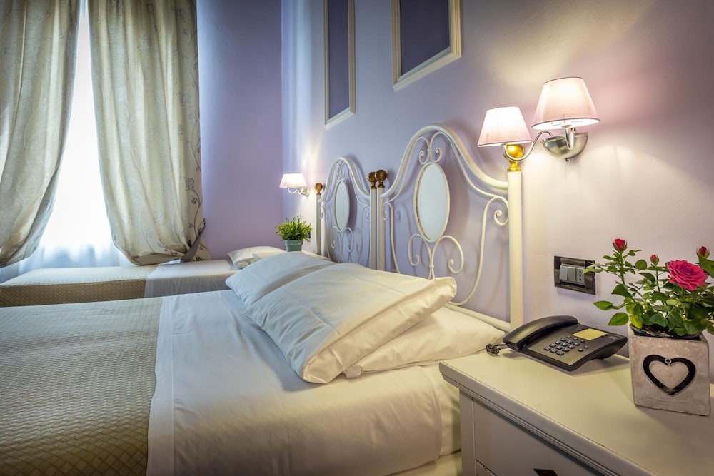 Hotel Ferrucci Firenze — Hotel rooms in Florence, Tuscany