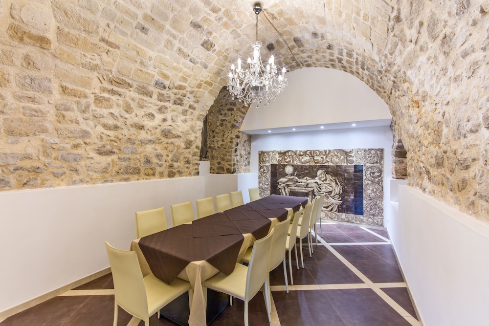 San Giorgio Palace Hotel — Restaurant & bars in Ragusa, Sicily
