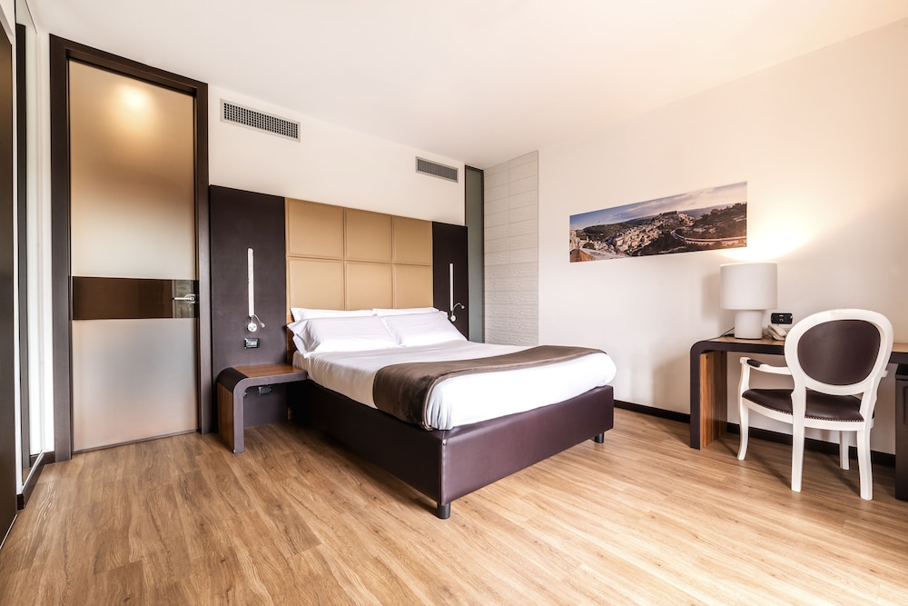 San Giorgio Palace Hotel — Hotel rooms in Ragusa, Sicily