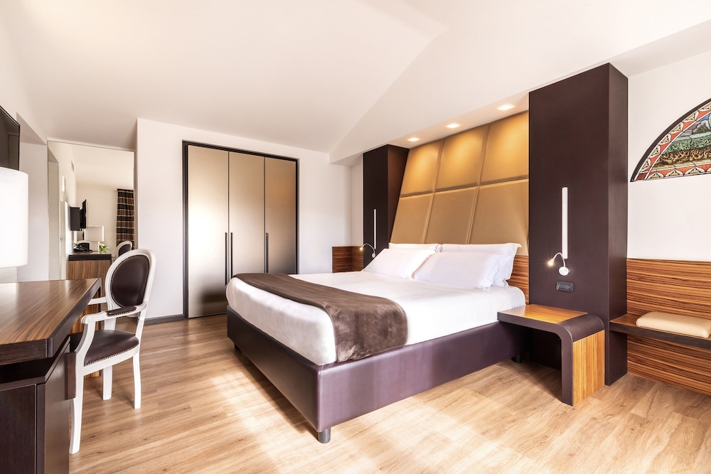 San Giorgio Palace Hotel — Hotel rooms in Ragusa, Sicily