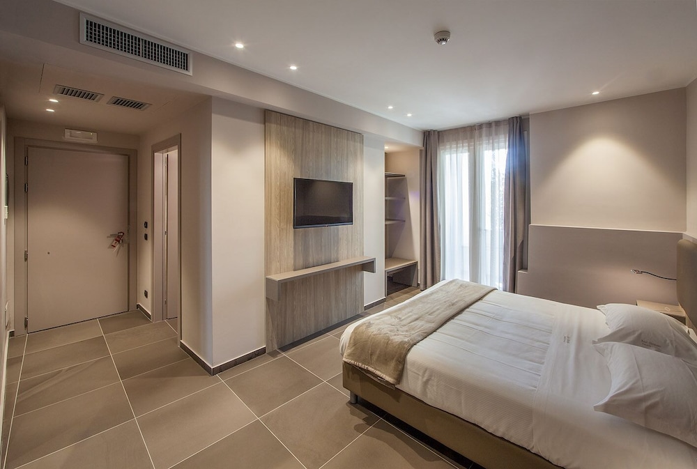 San Giorgio Palace Hotel — Hotel rooms in Ragusa, Sicily