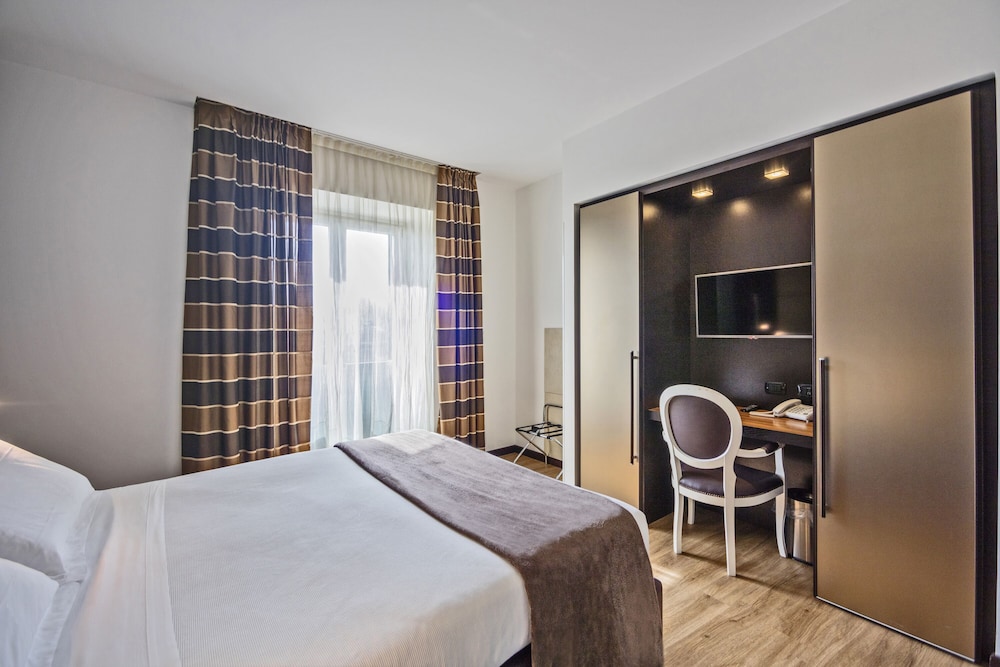 San Giorgio Palace Hotel — Hotel rooms in Ragusa, Sicily