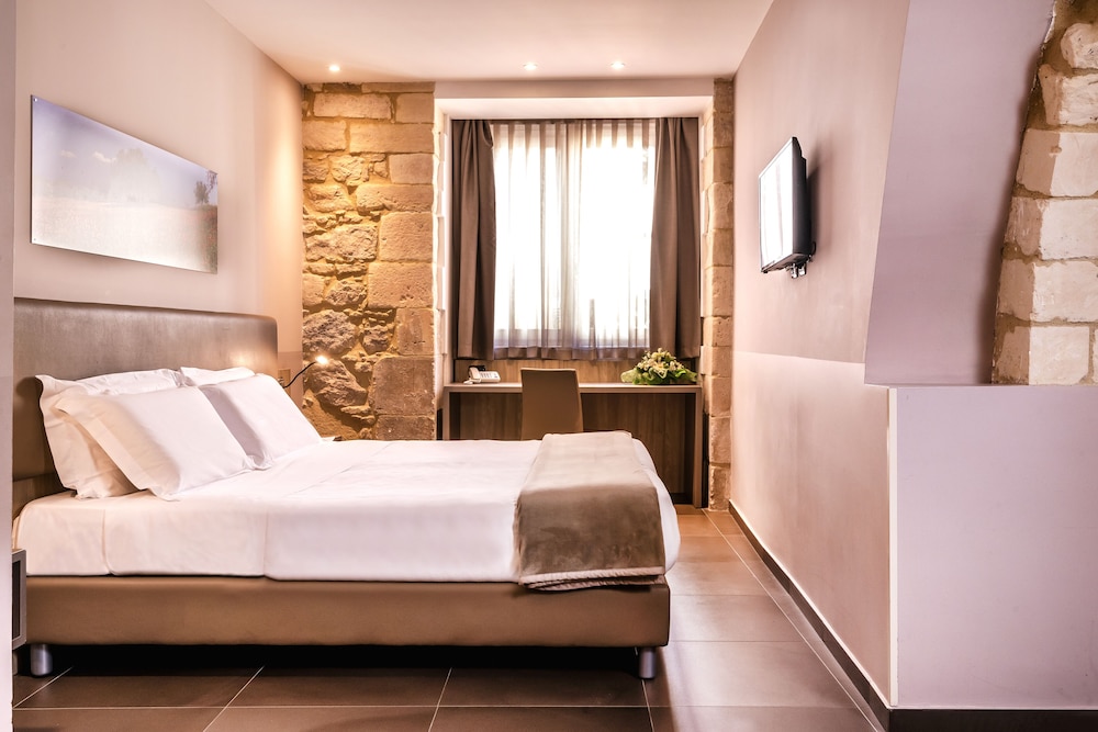 San Giorgio Palace Hotel — Hotel rooms in Ragusa, Sicily
