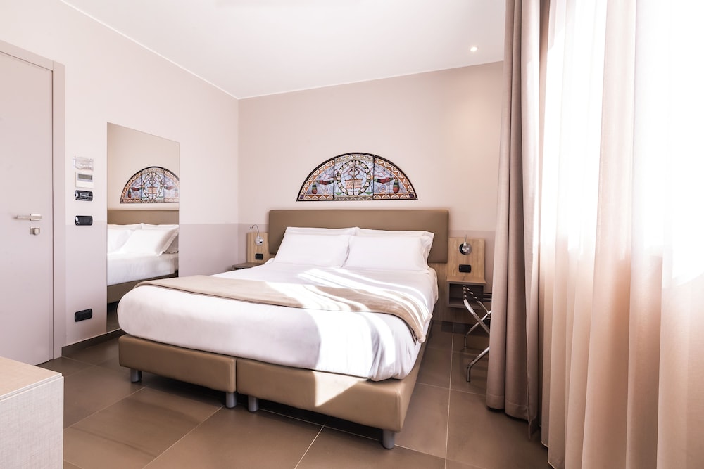 San Giorgio Palace Hotel — Hotel rooms in Ragusa, Sicily